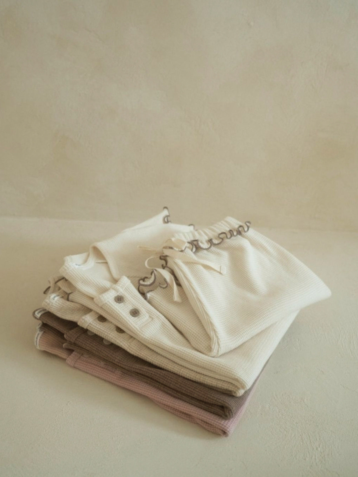 Summer Baby Kids Unisex Solid Color Waffle Grid Short Sleeves Casual Top Shirt And Shorts Clothing Set