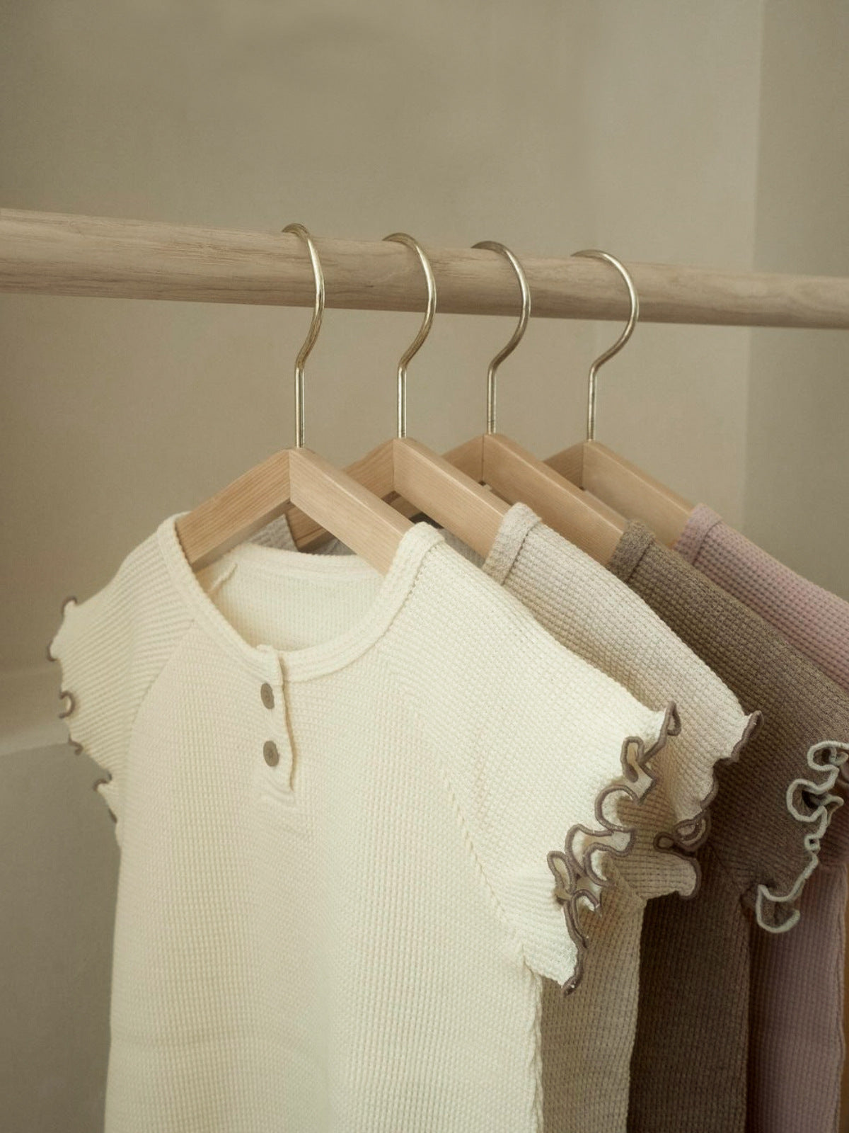 Summer Baby Kids Unisex Solid Color Waffle Grid Short Sleeves Casual Top Shirt And Shorts Clothing Set