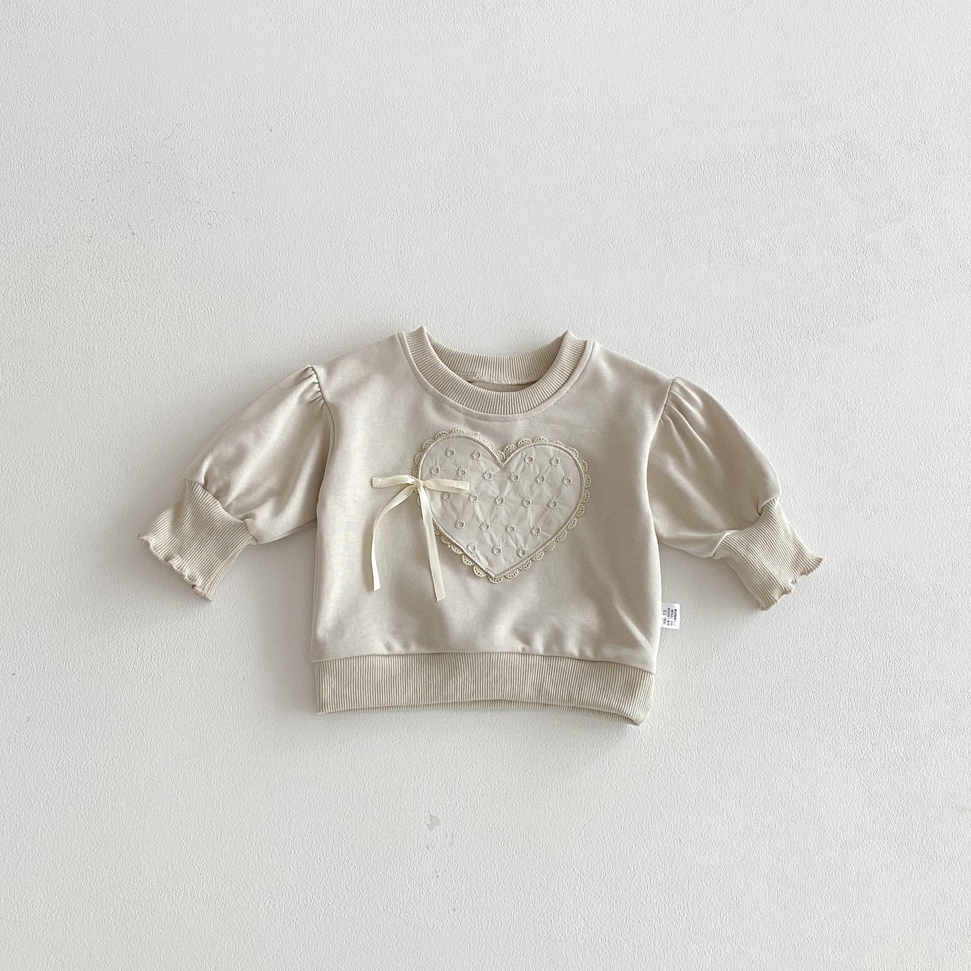 Autumn and Spring Arrival Baby Kids Girls Long Sleeves Hearts Pattern Top