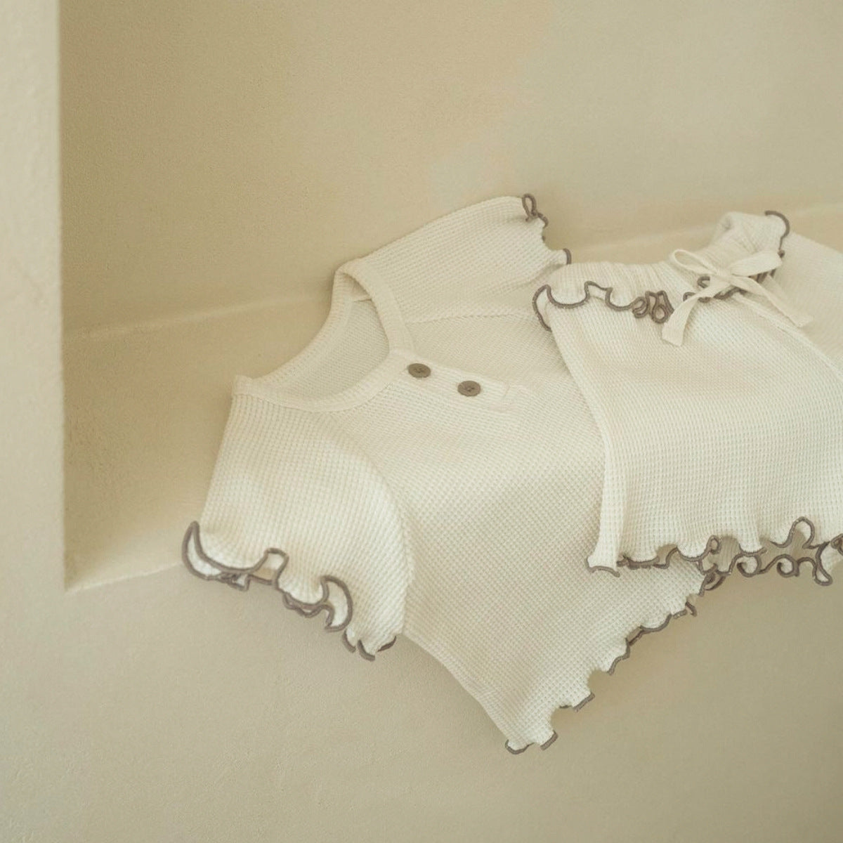 Summer Baby Kids Unisex Solid Color Waffle Grid Short Sleeves Casual Top Shirt And Shorts Clothing Set